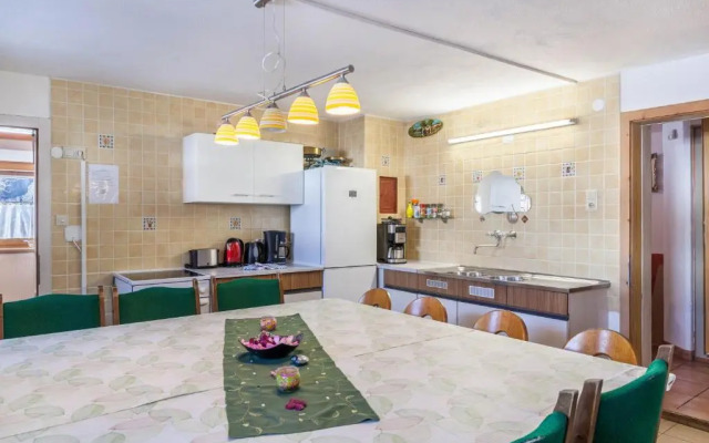 Ferienhaus Familien und Gruppenhaus Garten Grillkamin