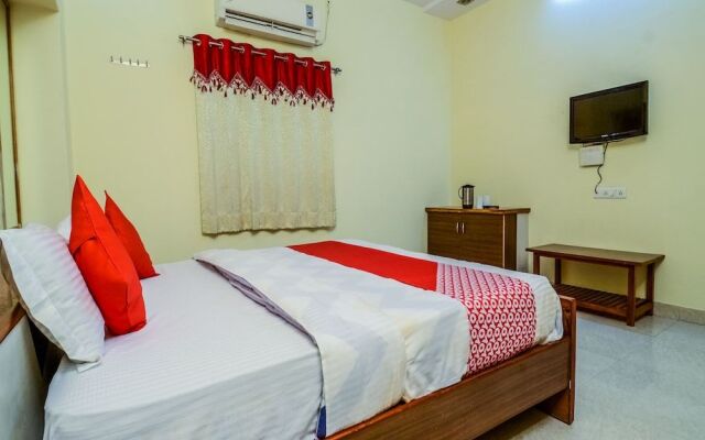 OYO 18825 Hotel Akshey