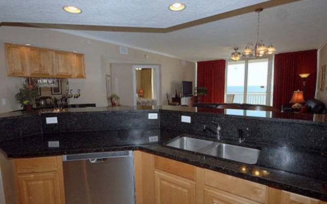 Colonnades 1202 - 3 Br condo