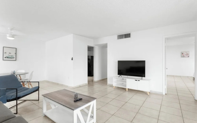 Bay Harbor Sunset Apt 3A