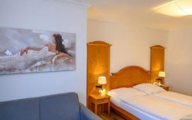 Hotel zum Goldenen Schiff