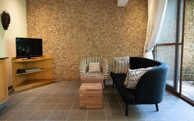 Le Petit Village Hotel & Spa