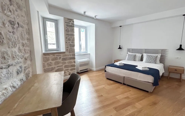 Nest Ozana
