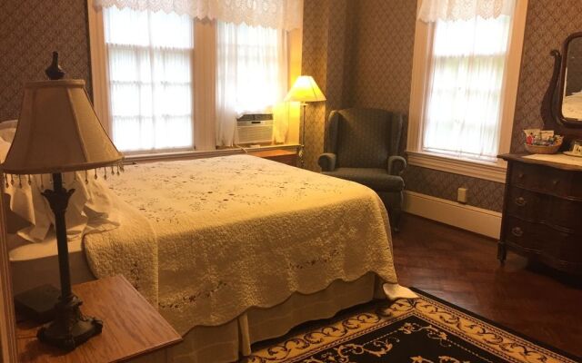 Red Lion Bed & Breakfast