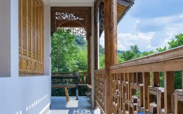 Floral Hotel · Shexian Huile Guyun Hotel