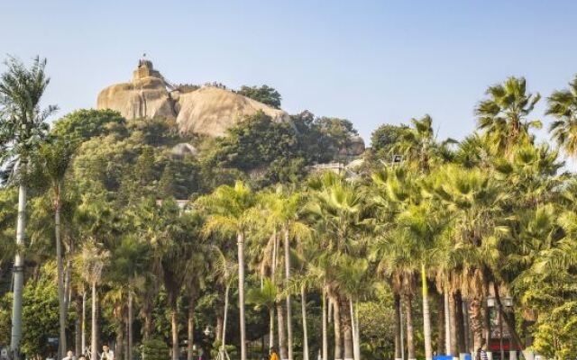 Gulangyu Island WHITE Juyi Holiday Villa (Riguangyan Branch)