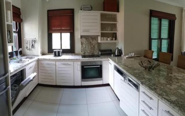 Papay Suite by Simply-Seychelles