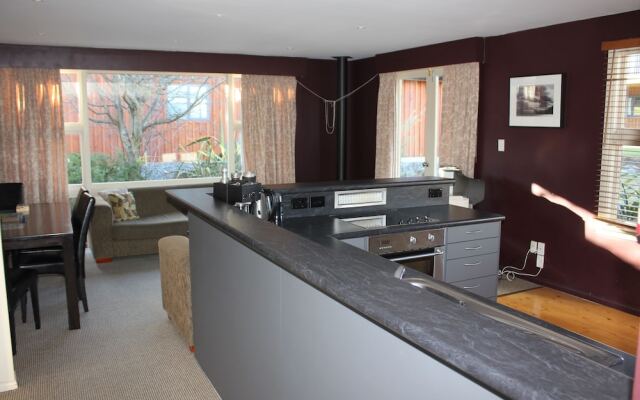 6 Denby Place