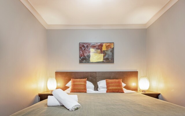 Horizons 418 - Lake Jindabyne Waterfront