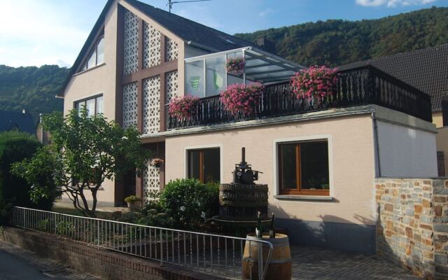 Beautiful Holiday Home in Ernst with Balcony