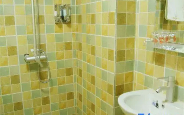 Xingyang Shangyue Express Homestay (Opalala Water Park)