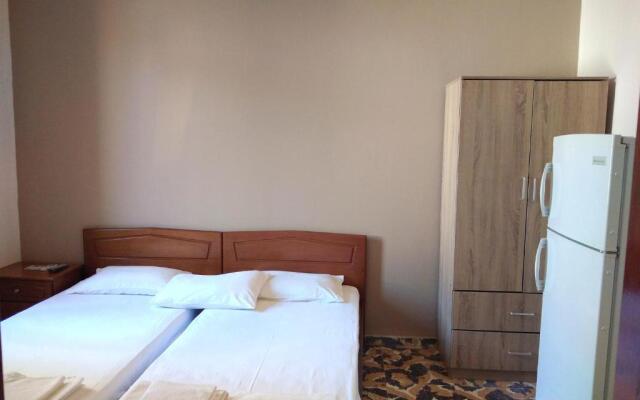Rooms-Studio Anagnostou