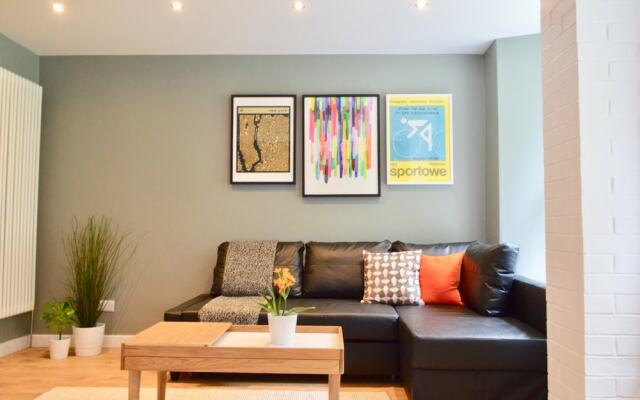 Edinburgh Modern and Central Flat