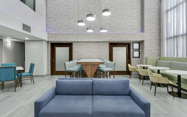 Hampton Inn Houston-Pearland