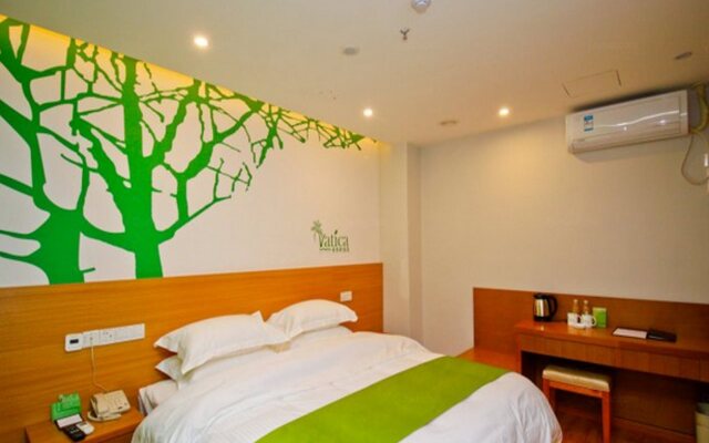 Vatica XuZhou XinYi Railway Station Square Hotel