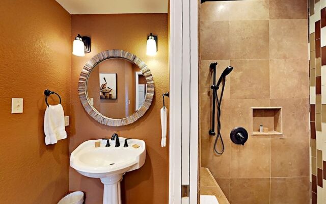 Selleck Condo by RedAwning