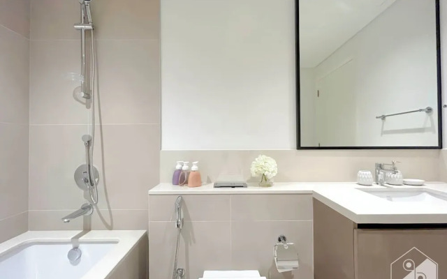 Luxury Burj Crown Downtown 4 Bedroom With Balcony