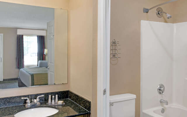 Baymont Inn & Suites - Roanoke Rapids