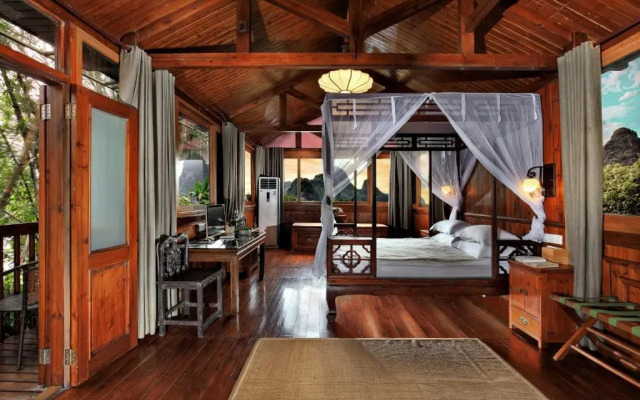Yangshuo Mountain Retreat