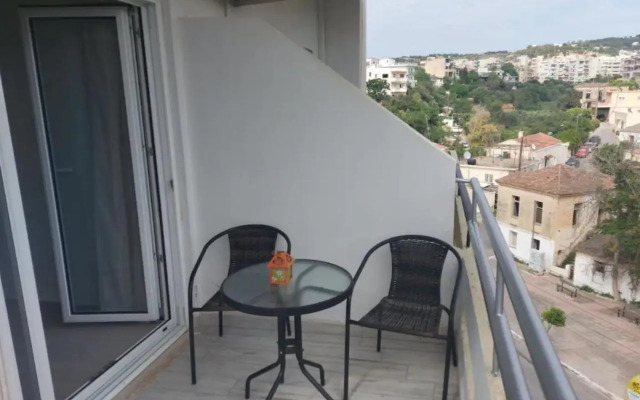 Cozy 4th floor apartment in Chania center