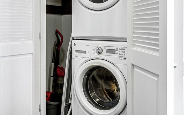 9 On Canal By  Landing