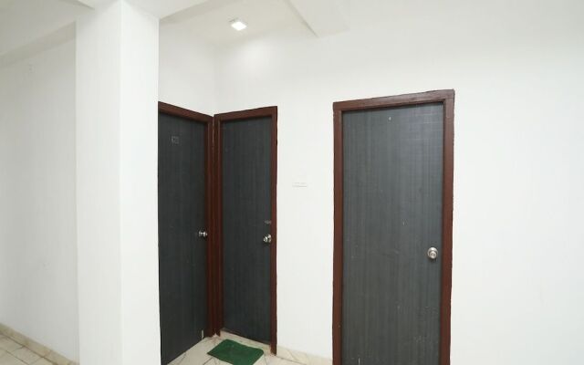 OYO 30698 Hari Om Guest House