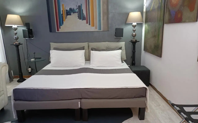 Spanish Steps bedroom