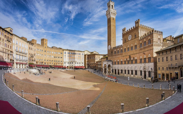 The Balcony Suite -Piazza del Campo View