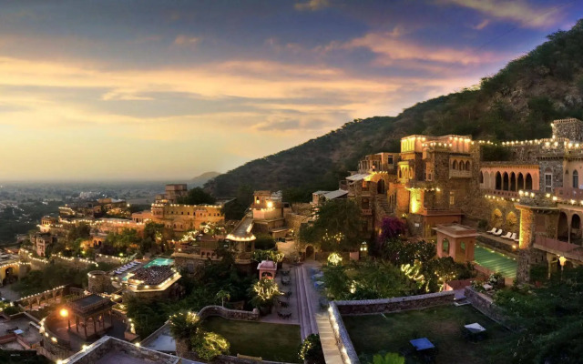 Neemrana Fort-Palace