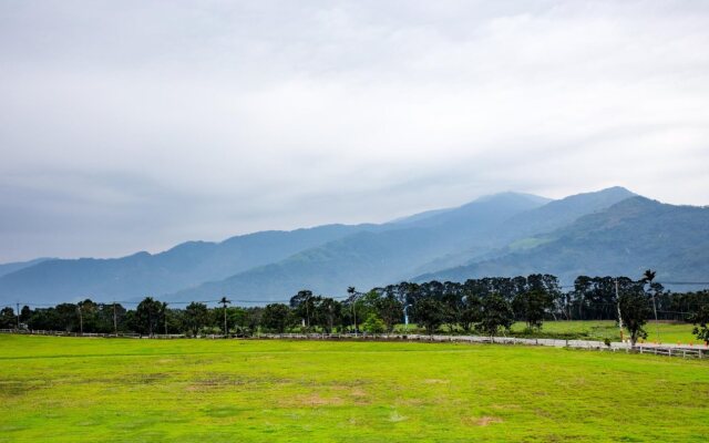 Wing Tea Garden Bed and Breakfast