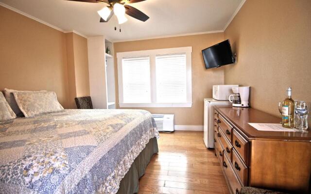 Peach Tree Inn & Suites