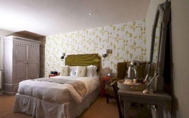 Greyhound Inn