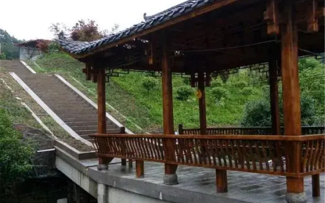 Yunxiu Inn
