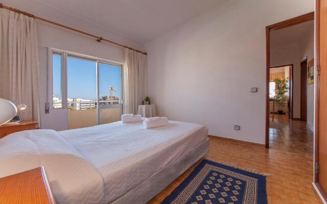 B43 - Spotless Seaview Apartment