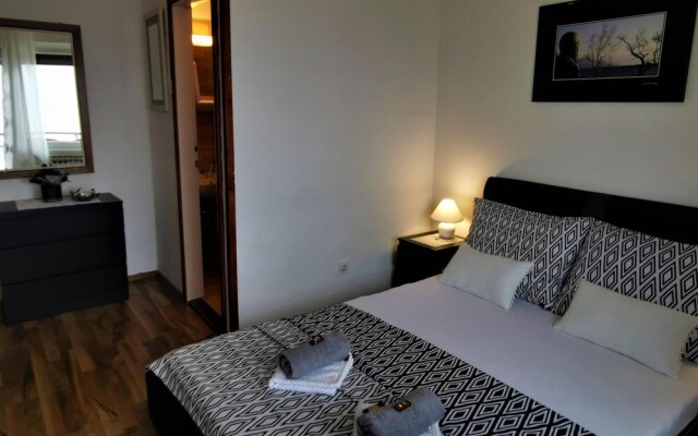 Amazing Apartment in Novi Vinodolski With 2 Bedrooms and Wifi