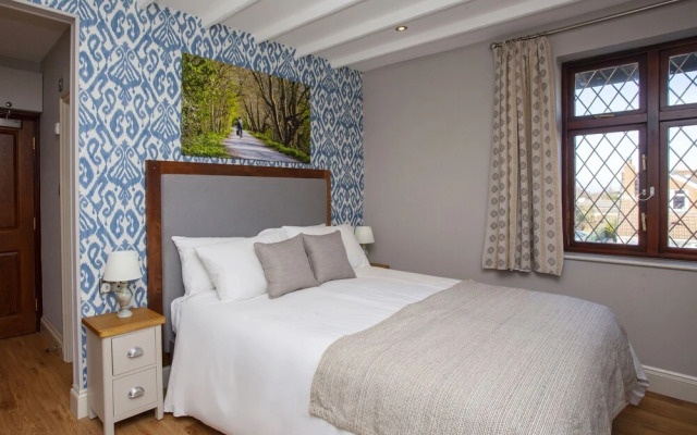 Woodborough Inn