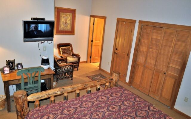 Arapahoe Lodge 1 Bed 2 Bath