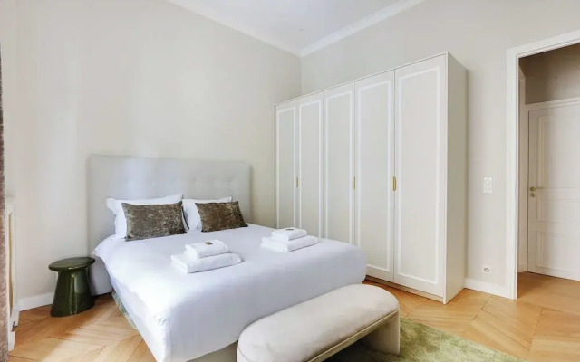Spacious Apartment - 2br/4p - Arc de Triomphe