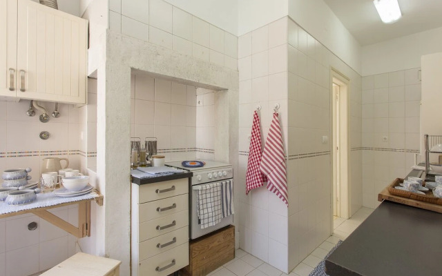 Spacious Alfama Duplex, By TimeCooler