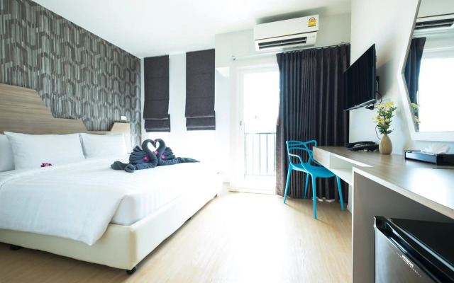 Town Inn Suites Hotel