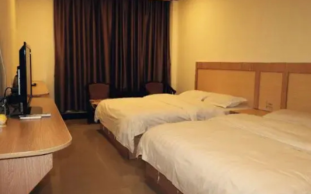 Foshan Xinxin Hotel (Sanshui Square)