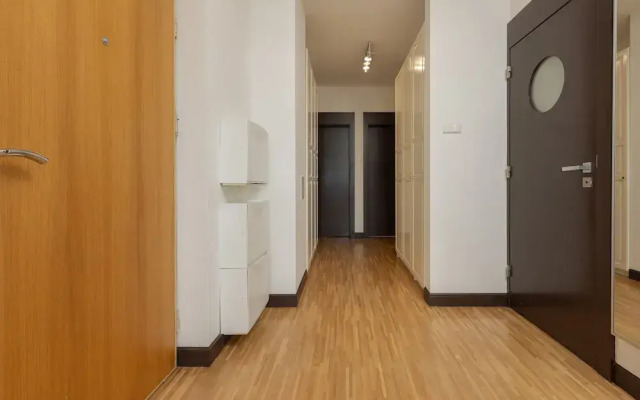 Sielecka Apartment Warsaw by Renters