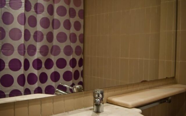 D. Dinis Low Cost Hostel