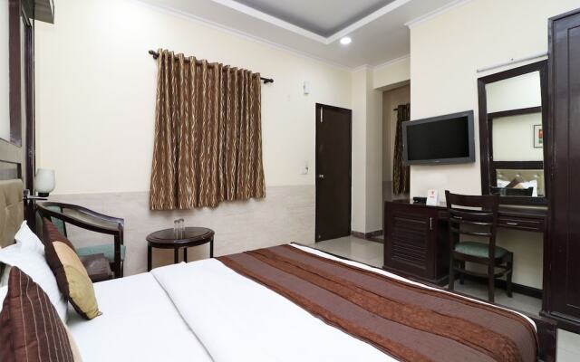 OYO 377 Hotel Excellent