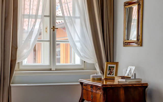 Отель Nerudova 211