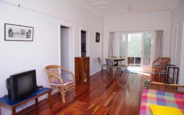 Hampstead, 32 Main Street