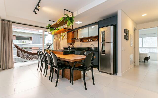 Apto Moderno a poucos passos do Mar JRR309