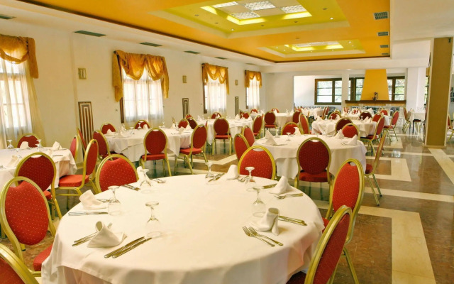 Pasiphae Hotel