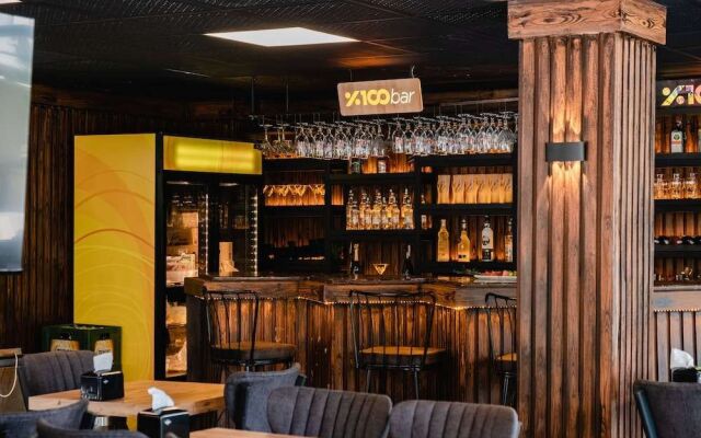 Orange Owl Hotel