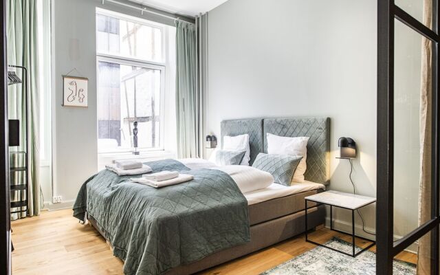 On the Mile 4 - Into This Place